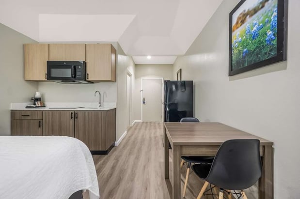 Images SureStay Studio by Best Western Conroe Downtown