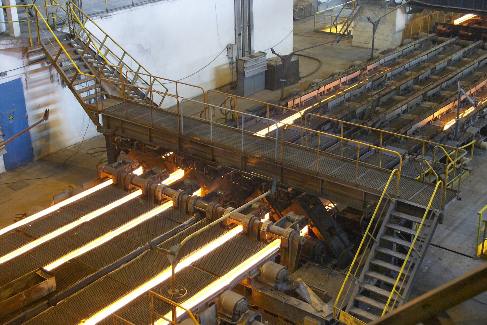 DYNA SHOCK SYSTEM - Verbindungsbüro Deutschland, Walter-Kolb-Strasse 9-11 in Frankfurt am Main