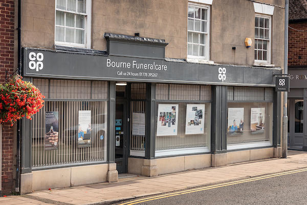 Images Bourne Funeralcare