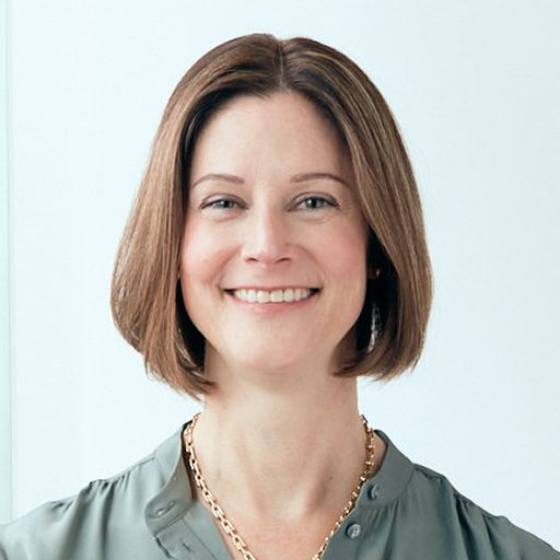 Lisa Holland headshot.