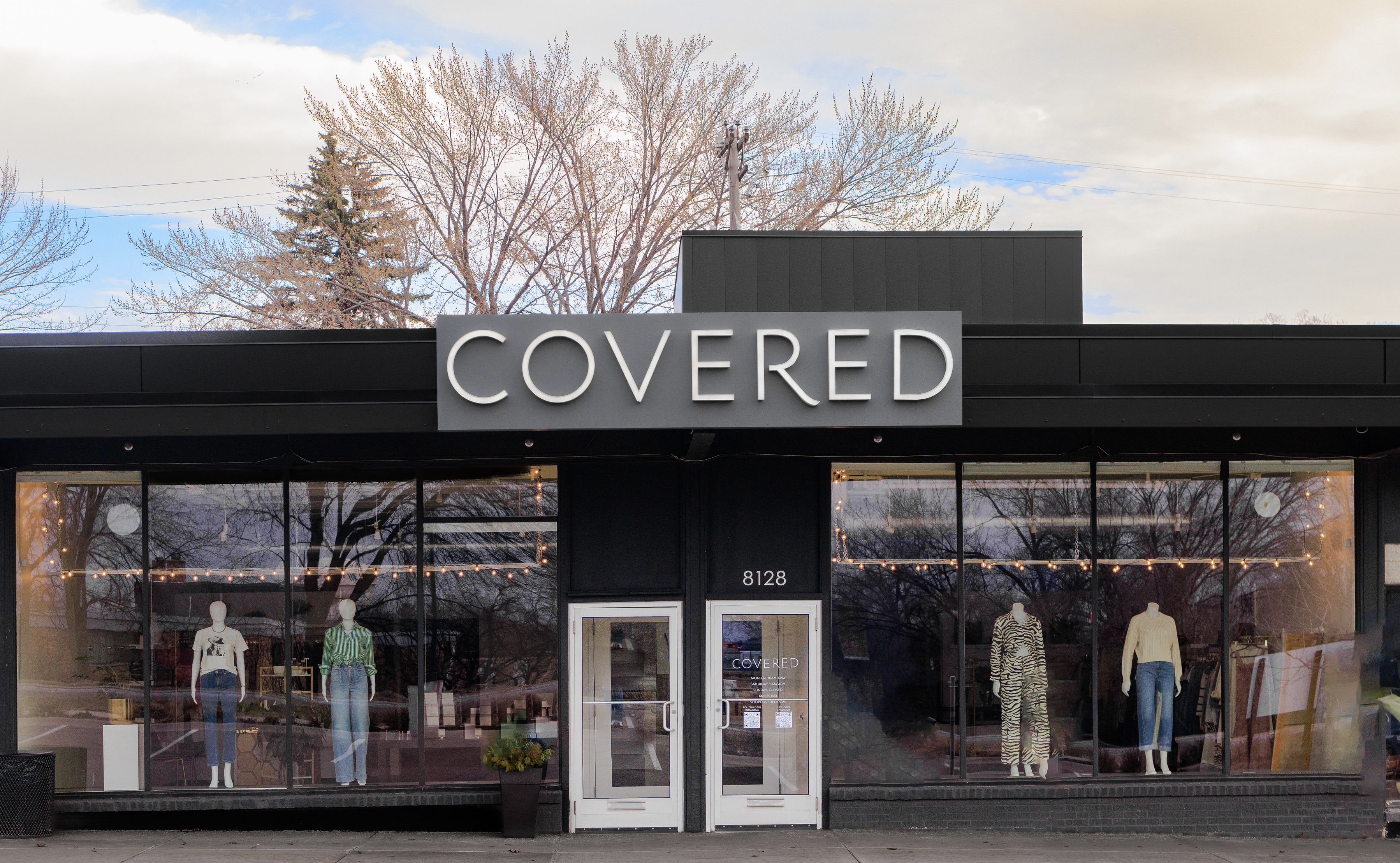 Covered Front facade 55426