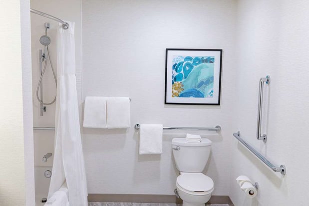 Images Hilton Garden Inn Lakewood