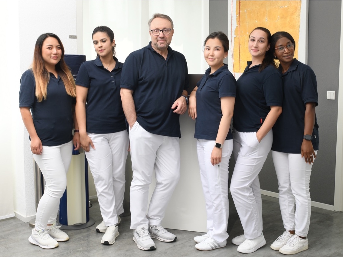 Zahnarztpraxis Igor Rabinovich, Darmstädter Landstr. 199 in Frankfurt am Main