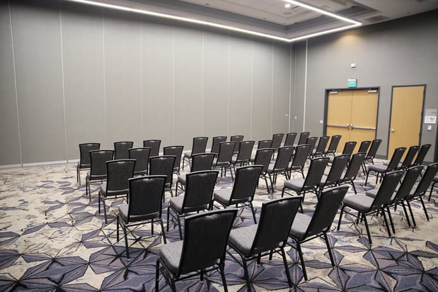 Images Holiday Inn & Suites Cedar Falls-Waterloo Event Ctr by IHG