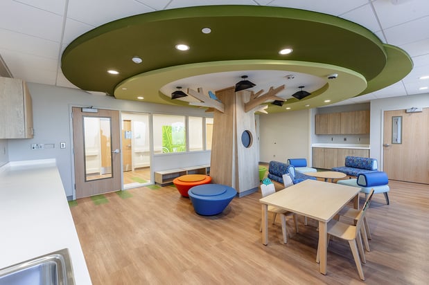 Images Bill and Olivia Amos Children’s Hospital
