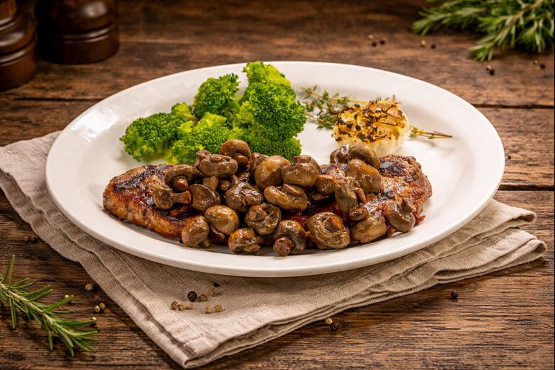 Colonial House Restaurant & Bar Image