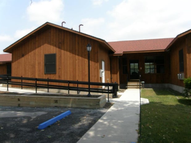 Images Redwood Inn & Suites