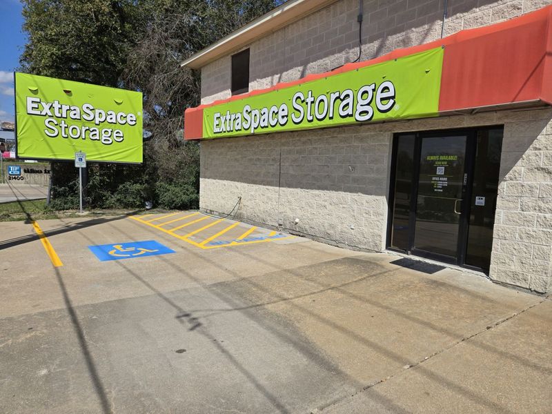 Extra Space Storage Image