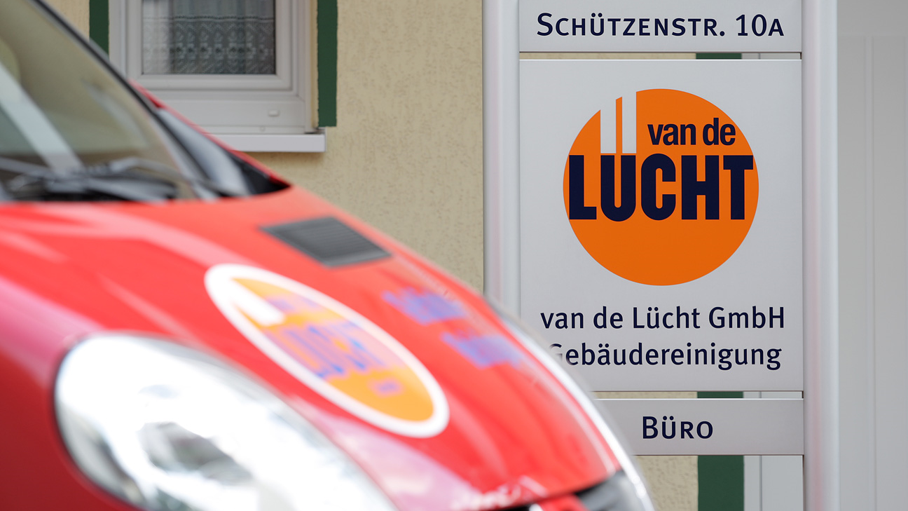 van de Lücht GmbH Gebäudereinigung, Schützenstraße 10 in Duisburg