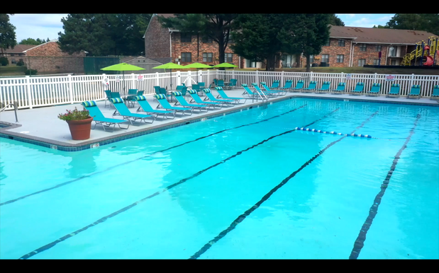 Images Foxchase/Brandywine Apartments