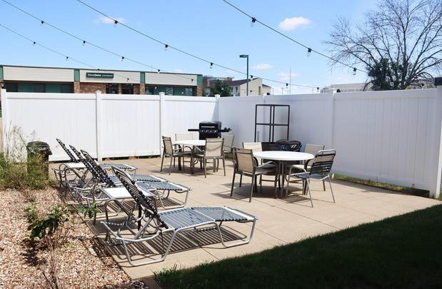Images Holiday Inn Express Cedar Rapids (Collins Rd) by IHG