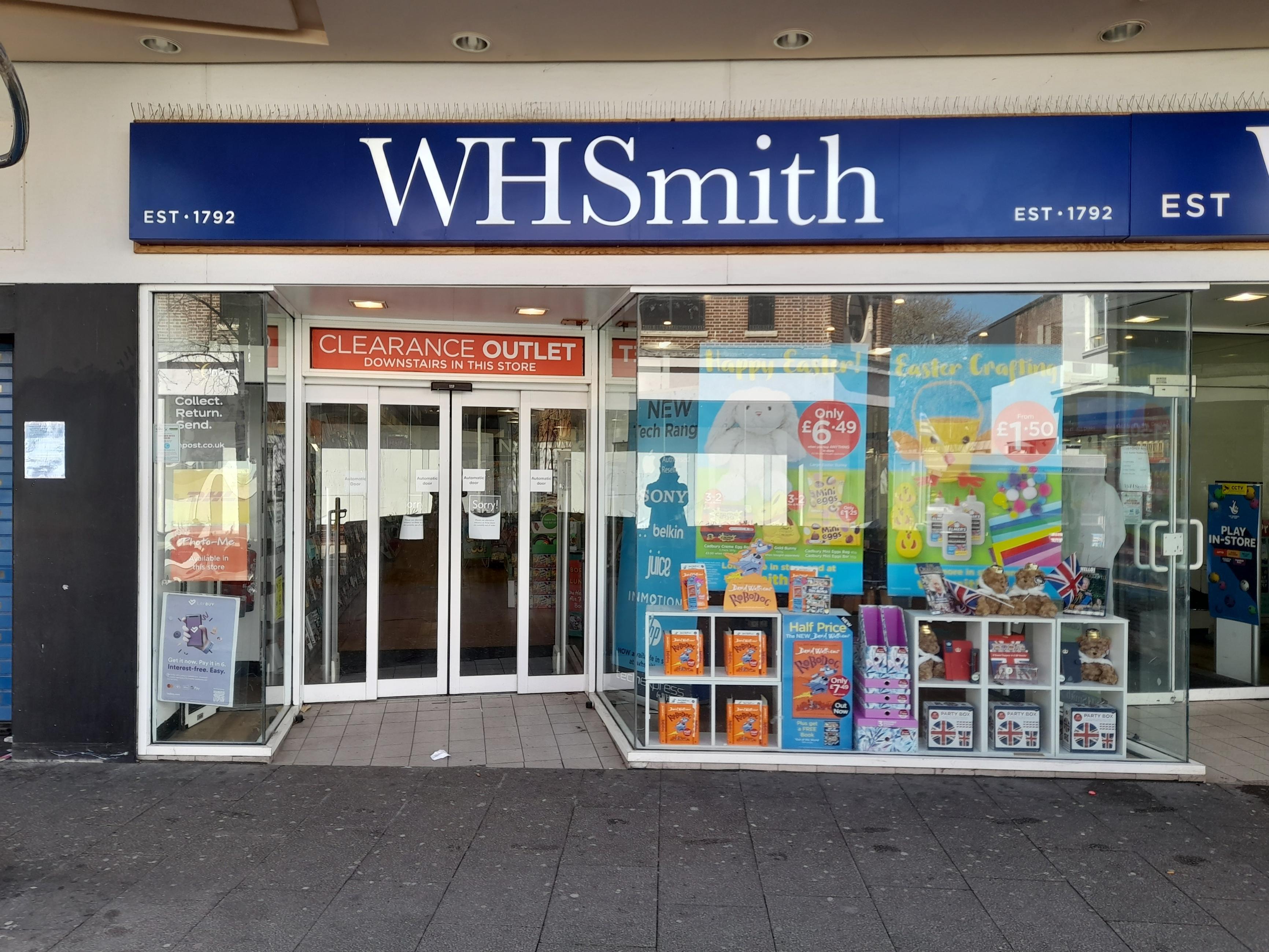 Images DHL Express Service Point (WHSmith Bedford)