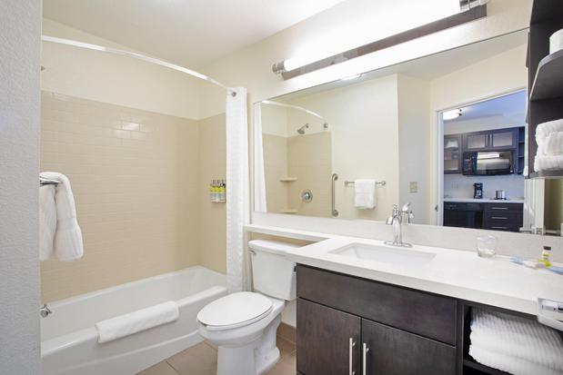 Images Candlewood Suites Manhattan, an IHG Hotel