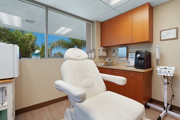 Images Golden State Dermatology - Amber A. Kyle, M.D.