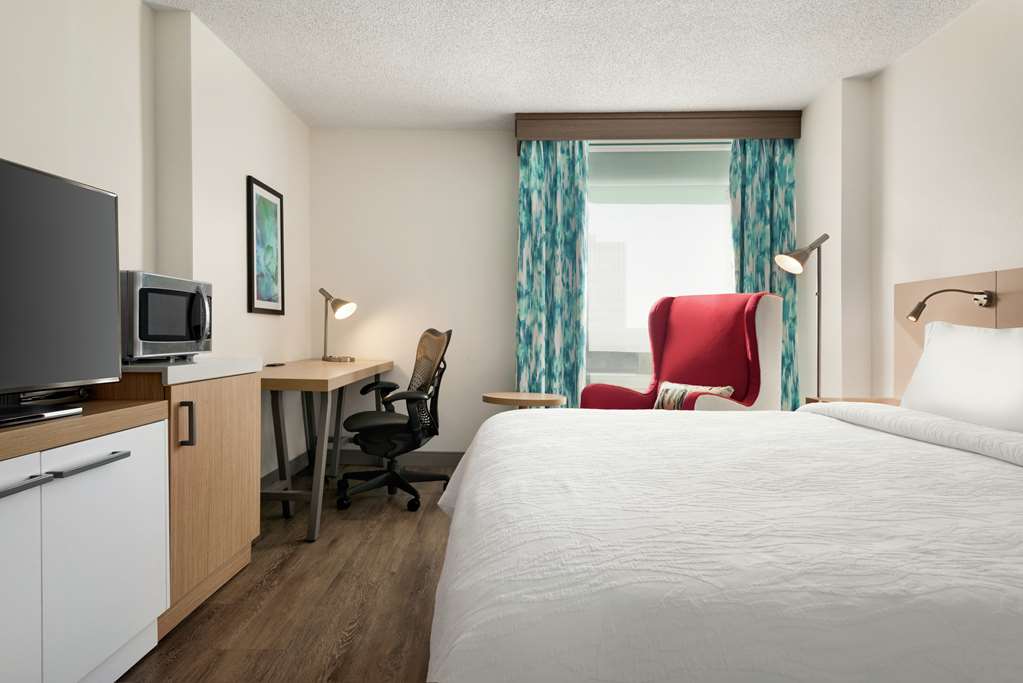 Images Hilton Garden Inn Saskatoon Downtown