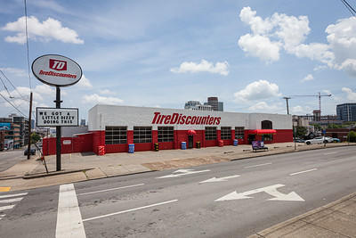 Tire Discounters on 1931 Church Street in Nashville