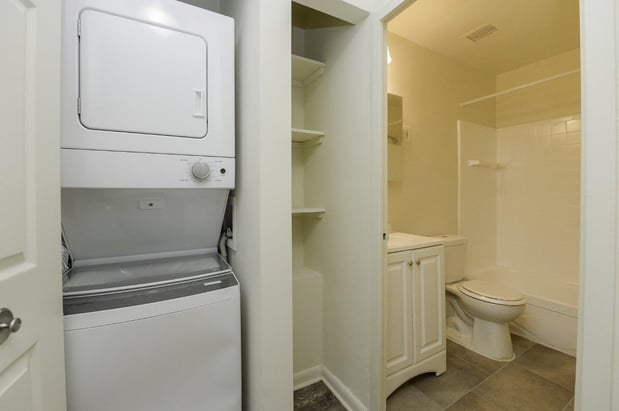 Images Lexington House Apartment Homes