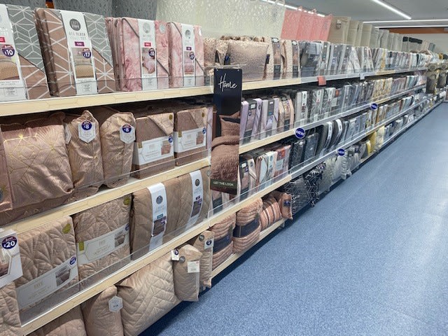 B&M's brand new store in Tunbridge Wells stocks a charming range of bedding, including duvet covers, complete bed sets, pillow cases, mattress protectors and much more!