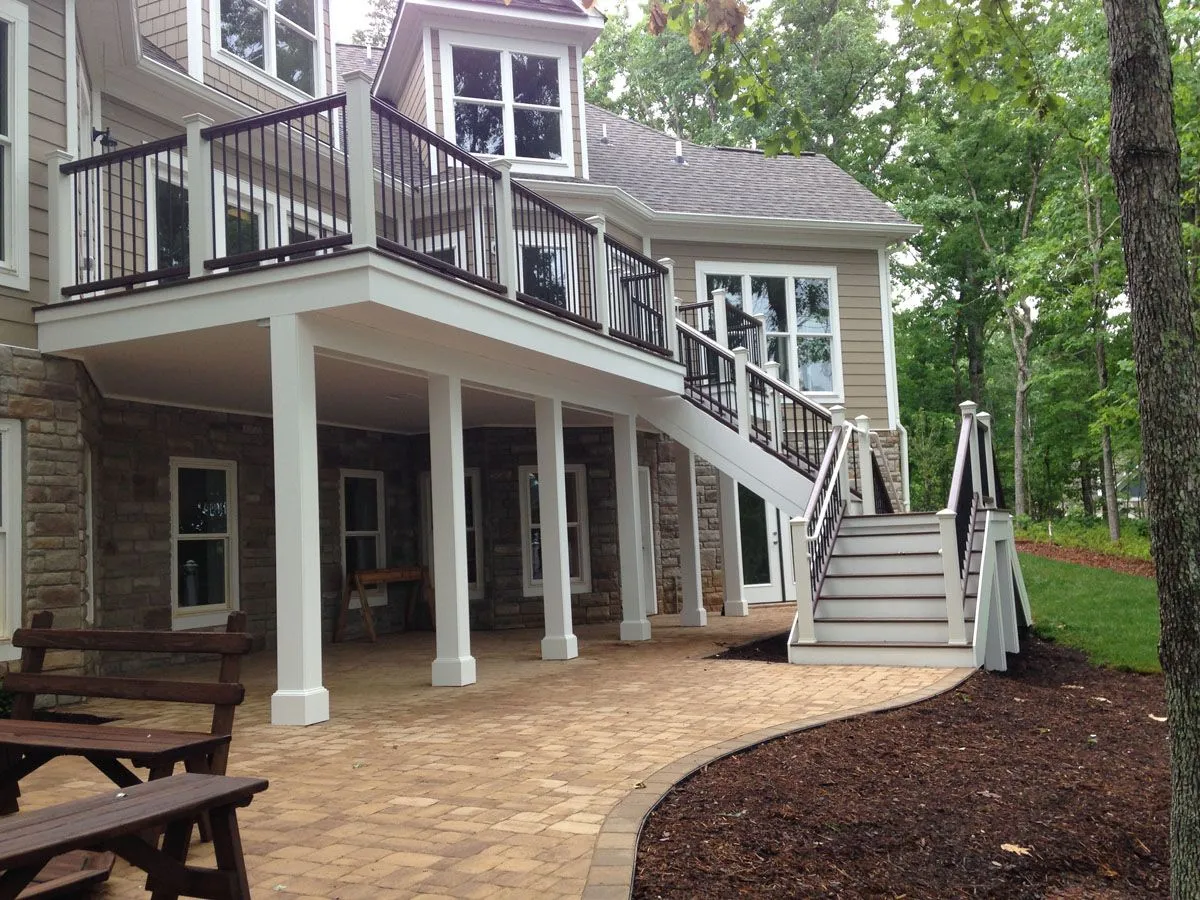 Deck Specialist & Outdoor Living Spaces Image