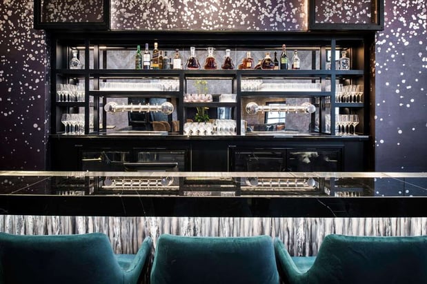 Images LondonHouse Chicago, Curio Collection by Hilton