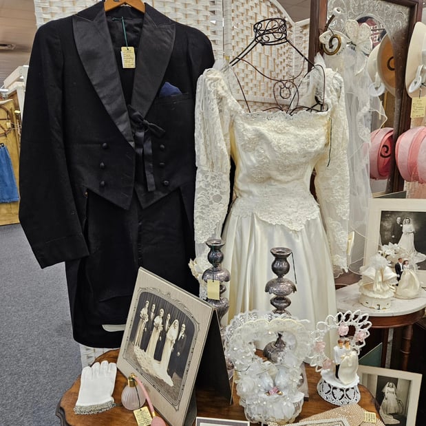 Images Ohio Valley Antique Mall
