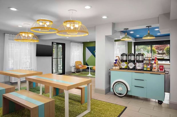 Images Spark by Hilton Atlanta Cumberland Ballpark