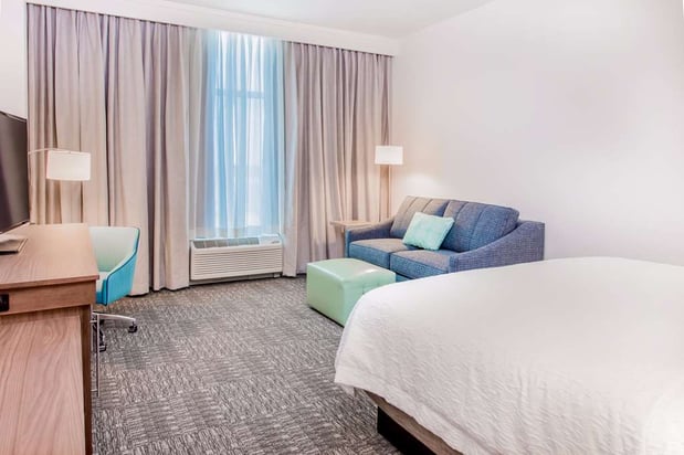 Images Hampton Inn & Suites Panama City Beach-Beachfront