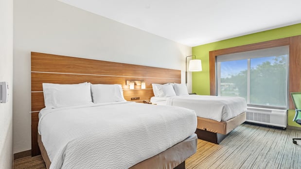 Images Holiday Inn Express & Suites Mobile - University Area by IHG