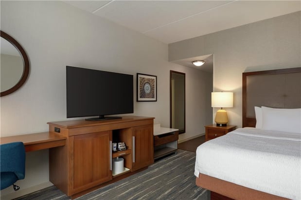 Images Hampton Inn & Suites Pittsburgh/Harmarville