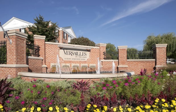 Images Versailles on the Lakes Oakbrook
