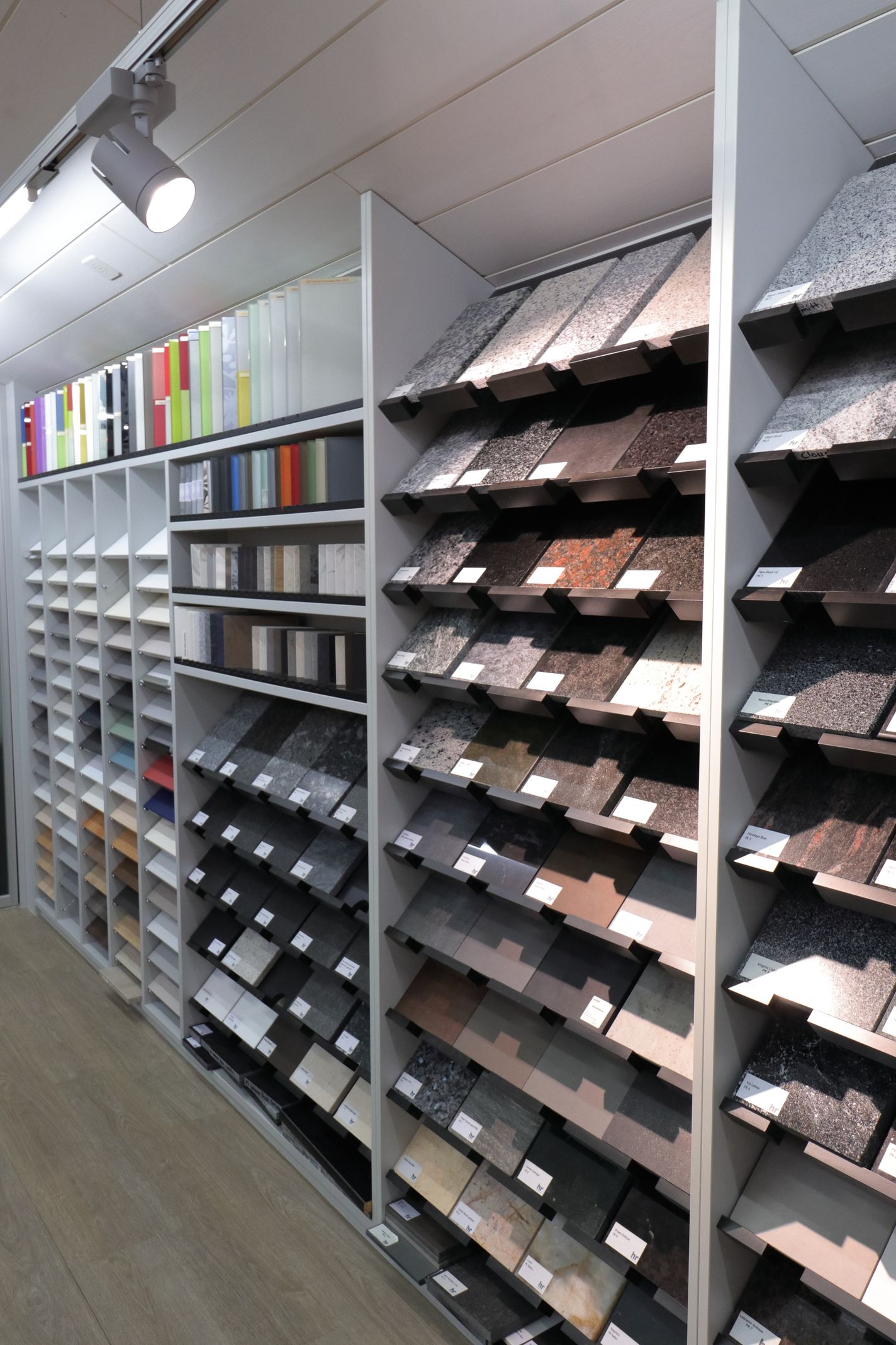 hr rechsteiner ag, Quellenhofstrasse 17 in Gossau SG