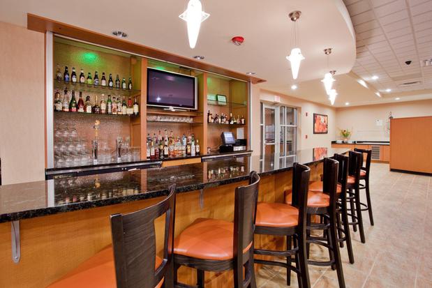 Images Holiday Inn & Suites Williamsburg-Historic Gateway by IHG