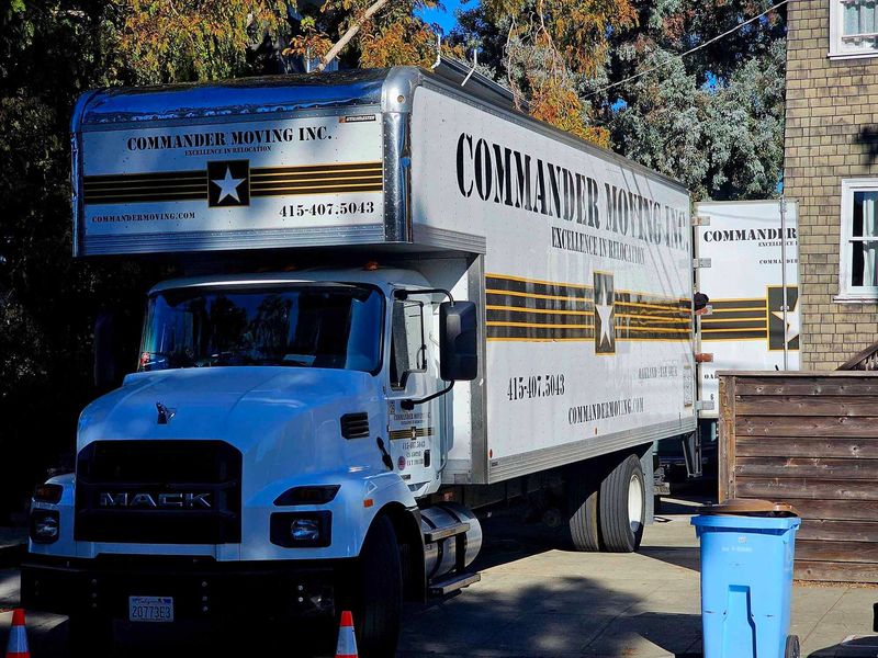 Images Commander Moving Inc.