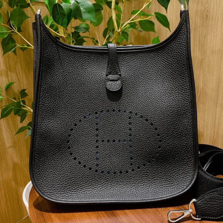Images KOMEHYO（コメ兵）買取センターekimoなんば