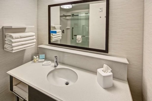 Images Hampton Inn & Suites Franklin Berry Farms