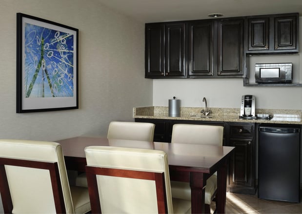 Images Holiday Inn & Suites Marlborough by IHG