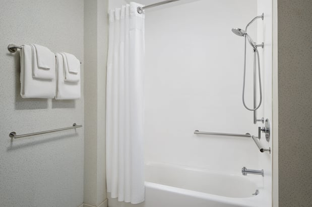 Images Holiday Inn Express & Suites Brunswick by IHG