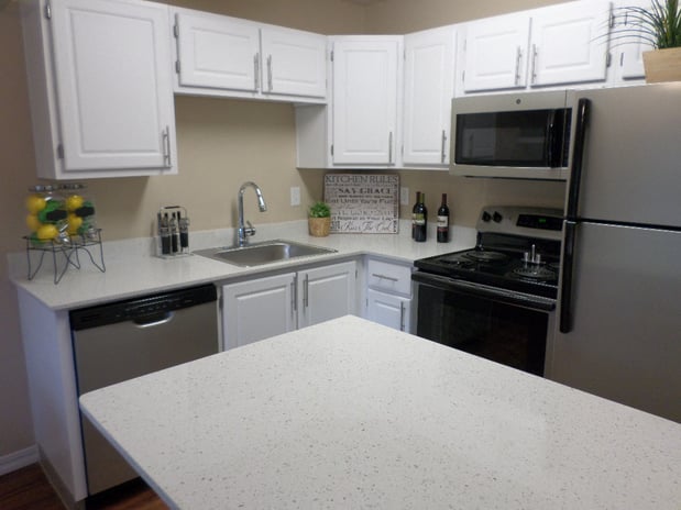 Images Commons at Hawthorn Village Apartments