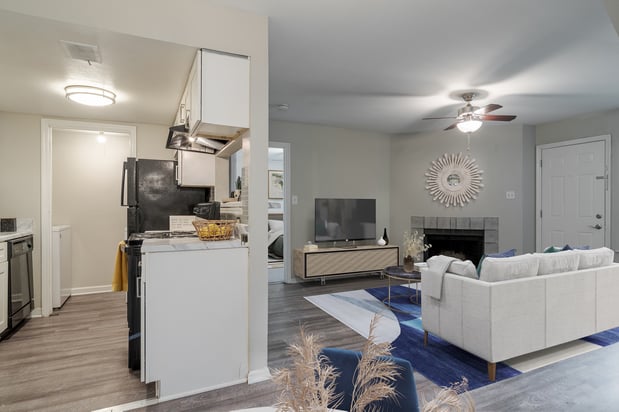 Images Grove at Stonebrook Apartments & Townhomes