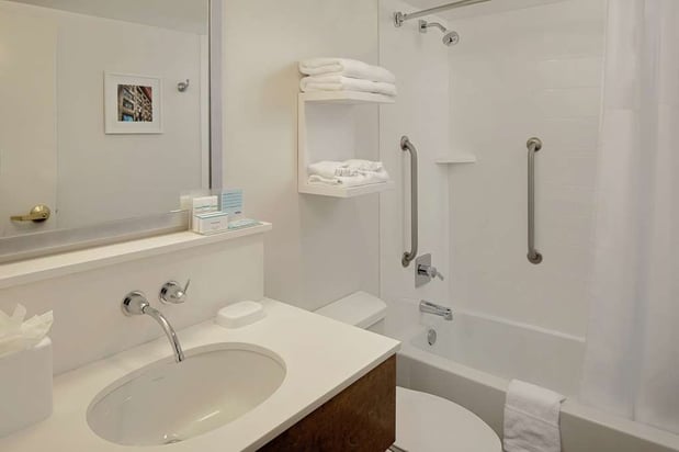 Images Hampton Inn Louisville Downtown