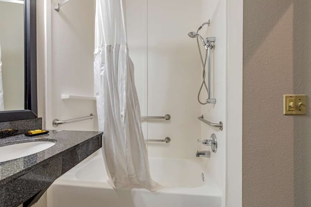 Images Best Western Plus McKinney Inn & Suites