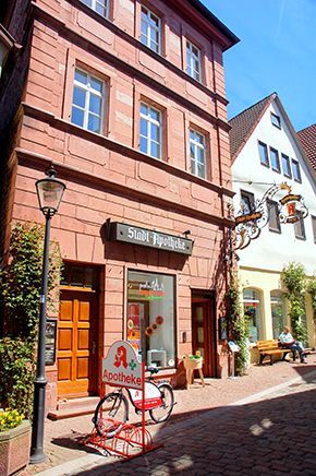 Stadt Apotheke, Obertorstr. 23 in Gemünden