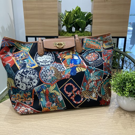 Images KOMEHYO（コメ兵）買取センター東岡崎