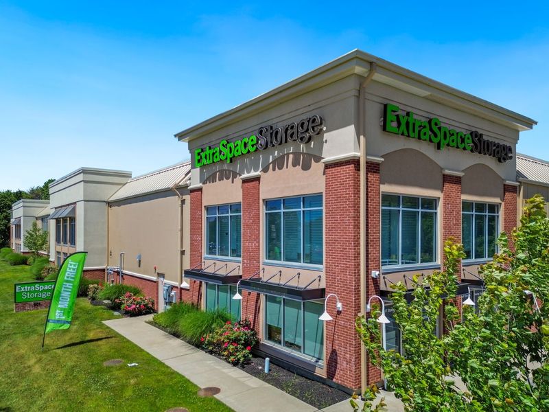 Beauty Image - Extra Space Storage at 901 Middle Country Rd, Middle Island, NY 11953