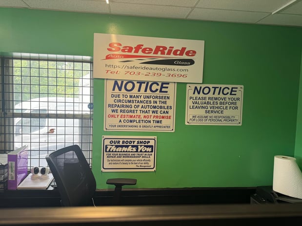 Images SafeRide Auto Glass:Online Quote
