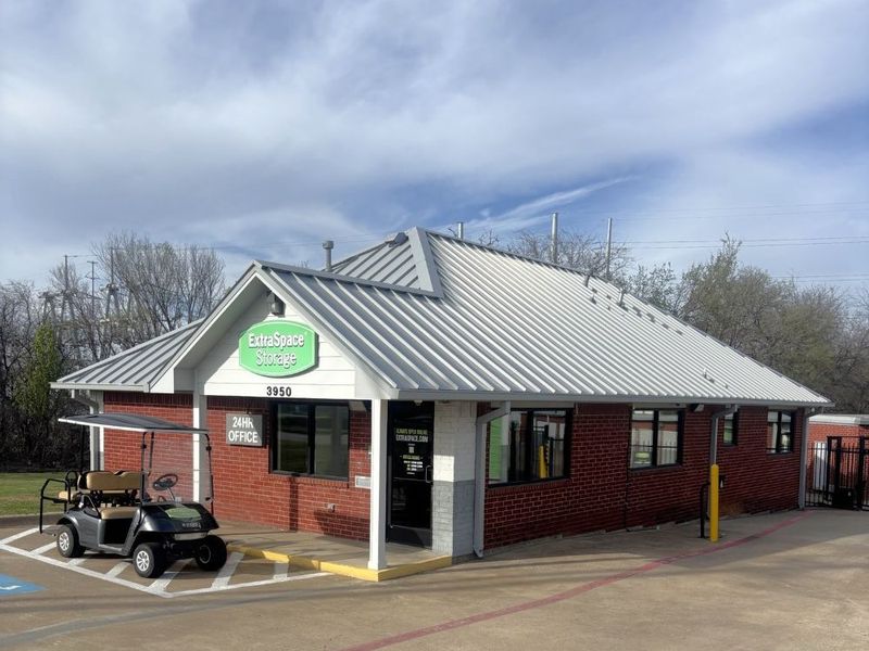 Beauty Image - Extra Space Storage at 3950 Gus Thomasson Rd, Mesquite, TX 75150