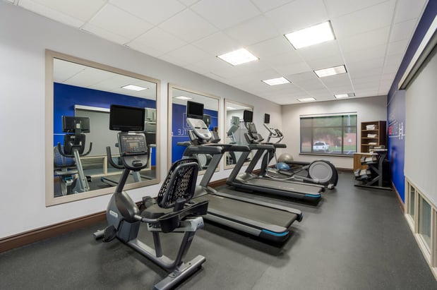 Images Holiday Inn Express & Suites Lexington by IHG