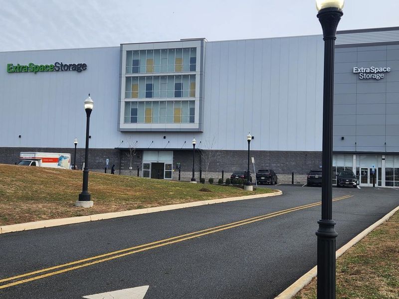 Extra Space Storage Image