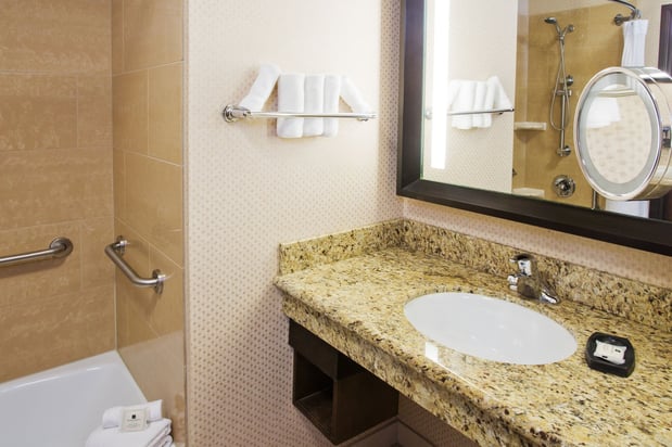 Images Crowne Plaza Anchorage-Midtown by IHG