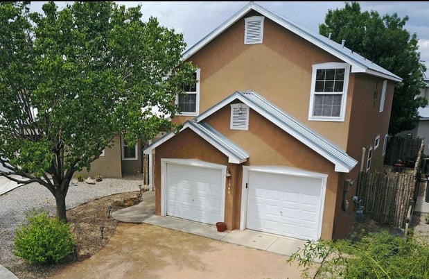 Images Linda Malott, Realty One of New Mexico